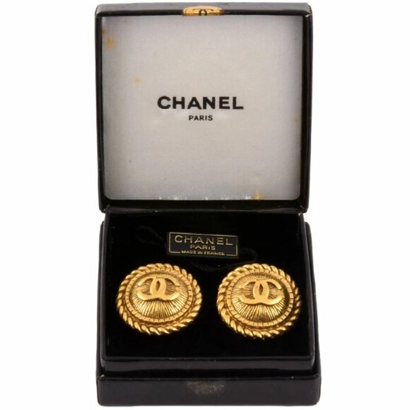 CHANEL CC Logos Round Twist Clip-On Earrings Gold Tone 2343 Auth - Picture 5 of 5